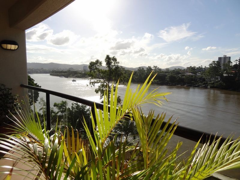 9/172 Macquarie Street, St Lucia QLD 4067