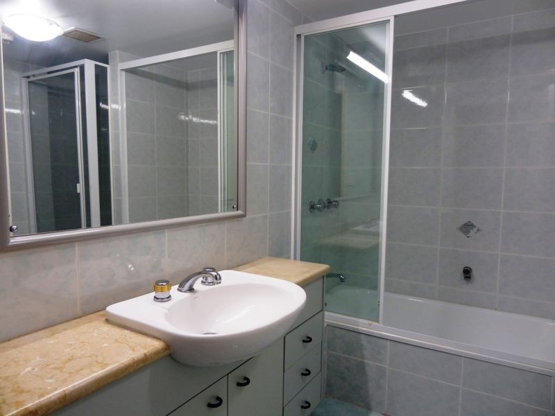 9/172 Macquarie Street, St Lucia QLD 4067