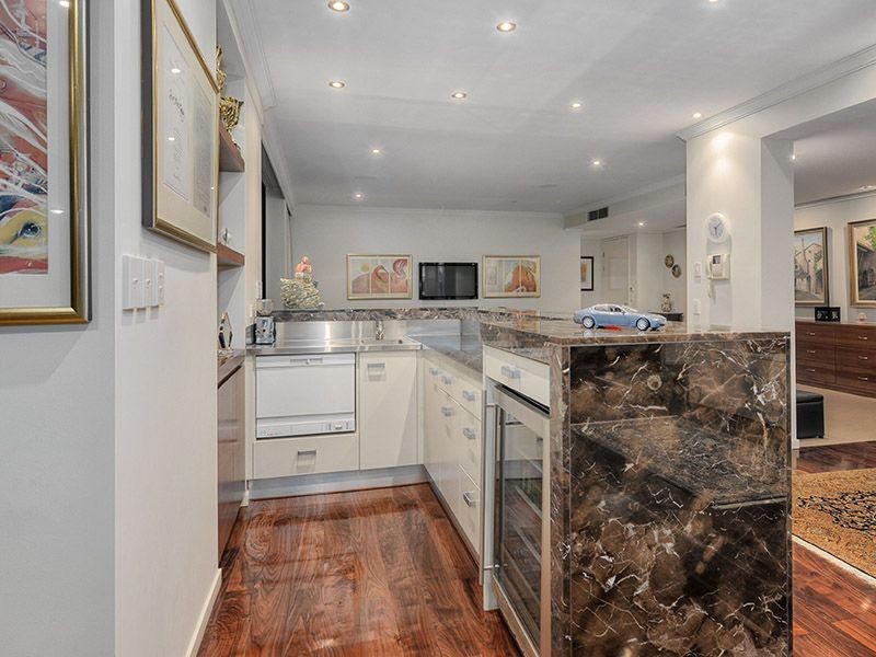 10/241 Wellington Road, East Brisbane QLD 4169