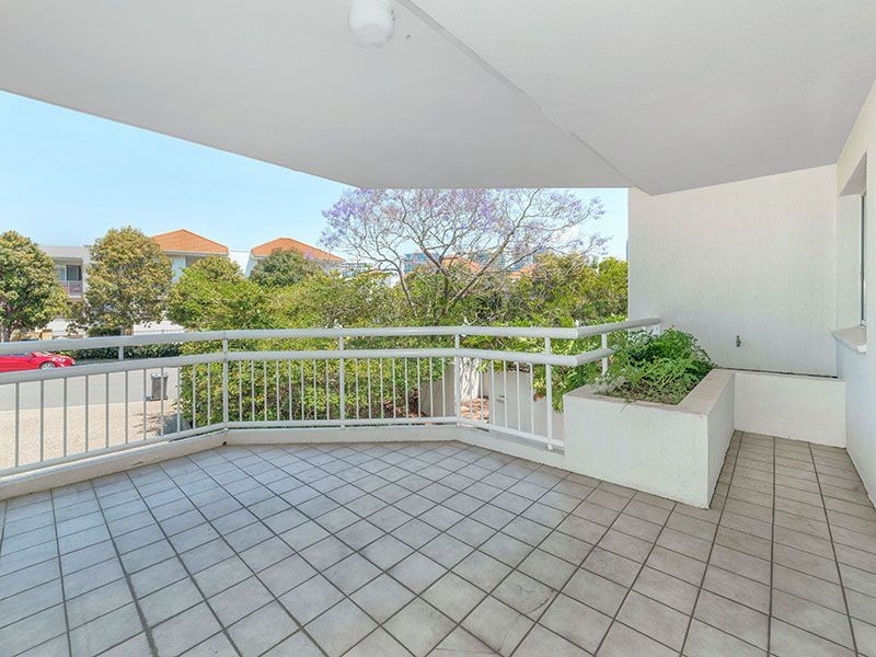 4/26 Merthyr Road, New Farm QLD 4005