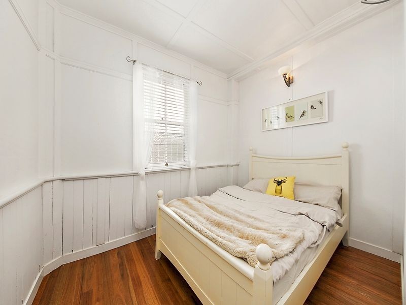 2/147 Merthyr Road, New Farm QLD 4005