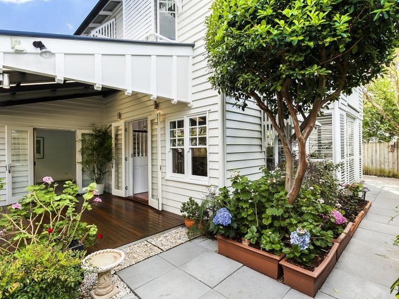 25 Hazlewood Street, New Farm QLD 4005