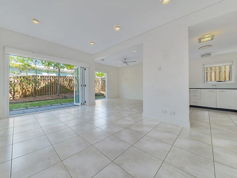 43 York Parade, Spring Hill QLD 4000