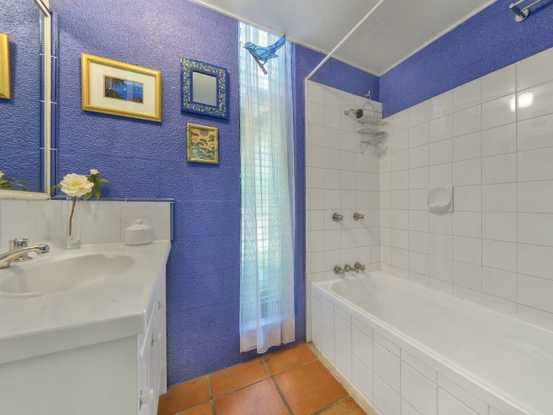 1/8 Comus Avenue, Ascot QLD 4007