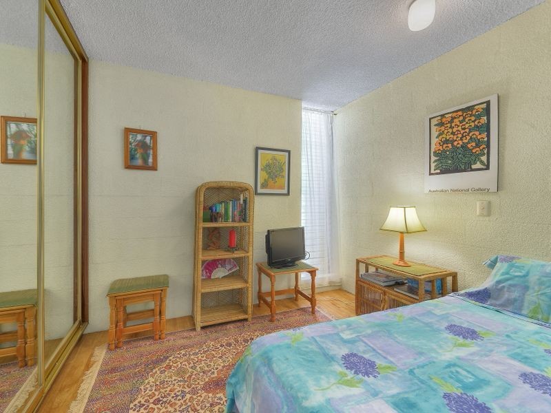 1/8 Comus Avenue, Ascot QLD 4007