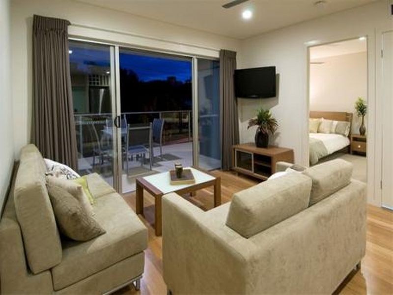 10/221 Sir Fred Schonell Drive, St Lucia QLD 4067