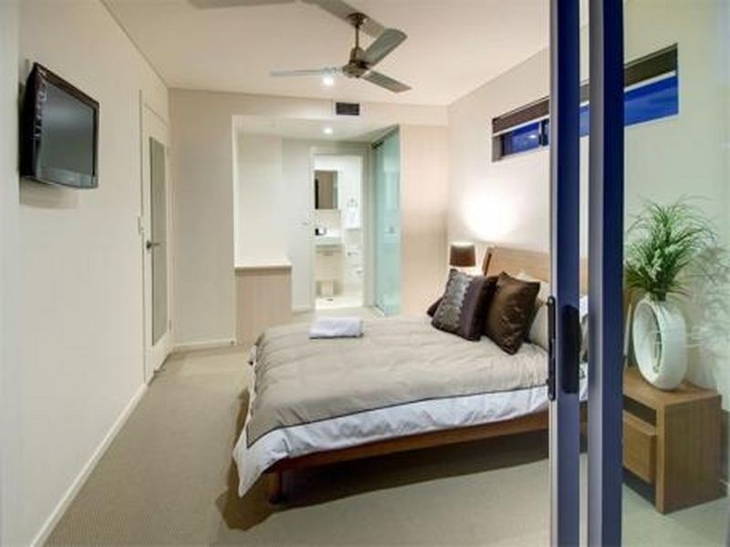 10/221 Sir Fred Schonell Drive, St Lucia QLD 4067