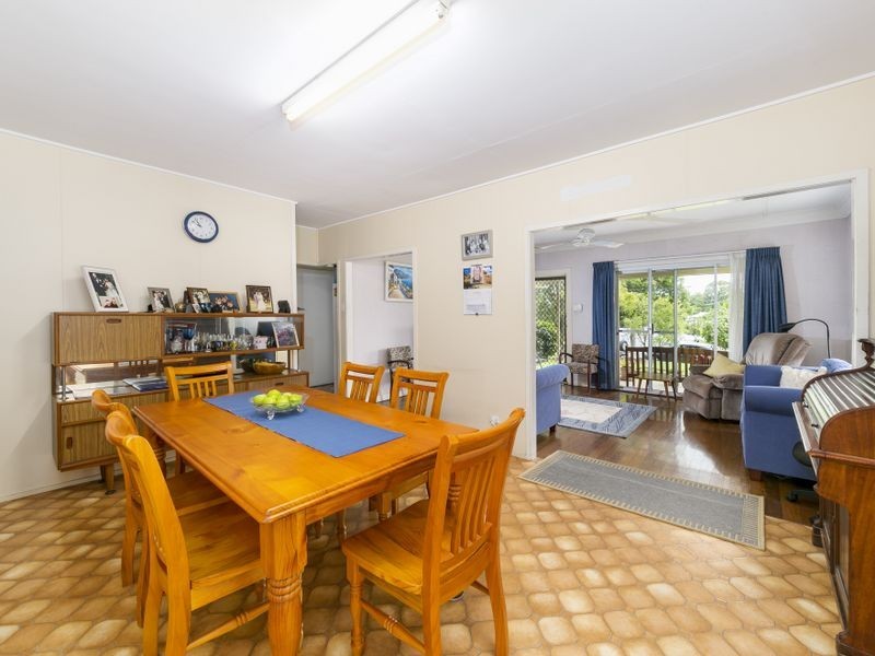 18 Ormuz Road, Yeronga QLD 4104