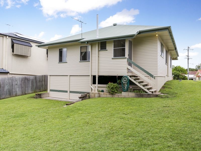 18 Ormuz Road, Yeronga QLD 4104