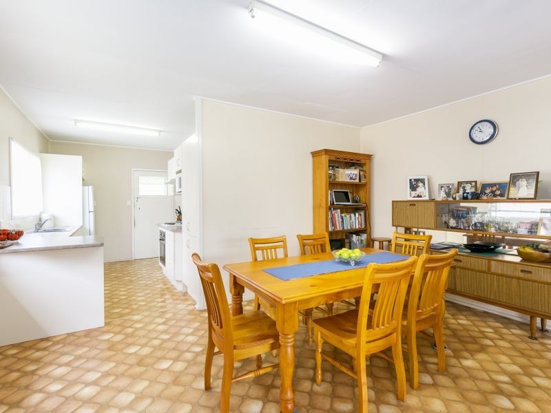 18 Ormuz Road, Yeronga QLD 4104