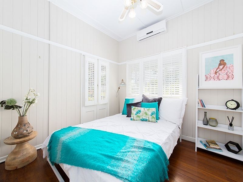 29 Livingstone Street, Yeerongpilly QLD 4105