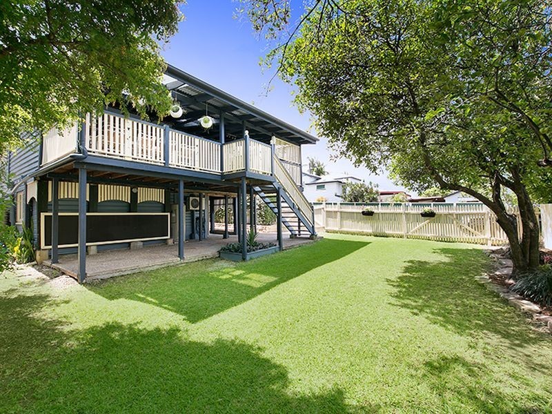 29 Livingstone Street, Yeerongpilly QLD 4105