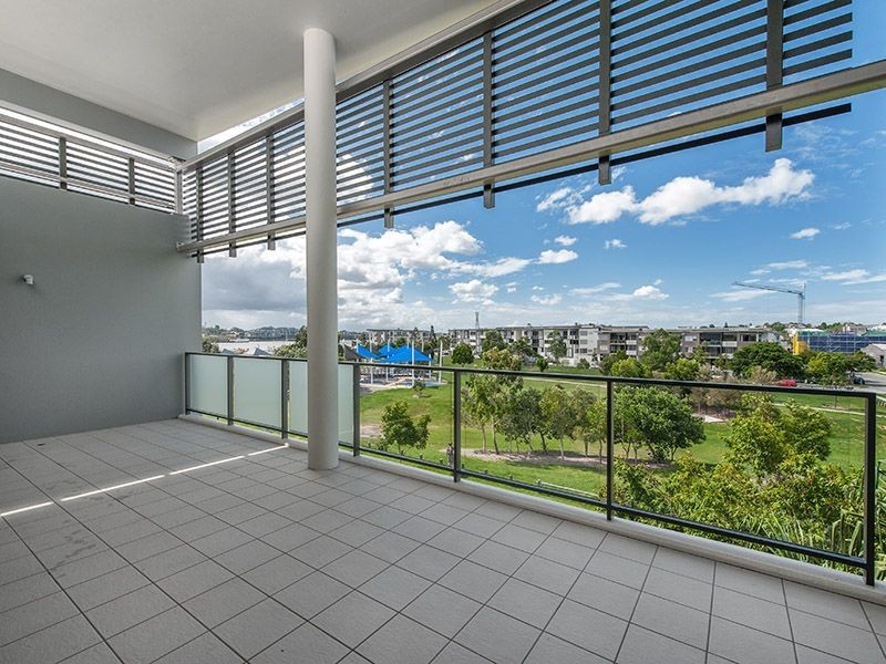 335/16 Waterline Crescent, Bulimba QLD 4171