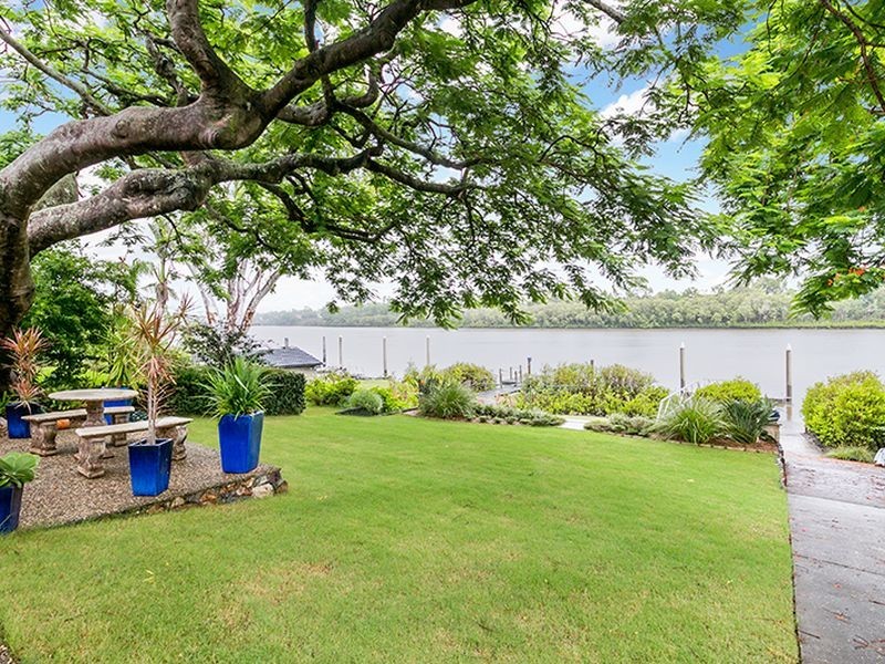 81 Brisbane Corso, Fairfield QLD 4103