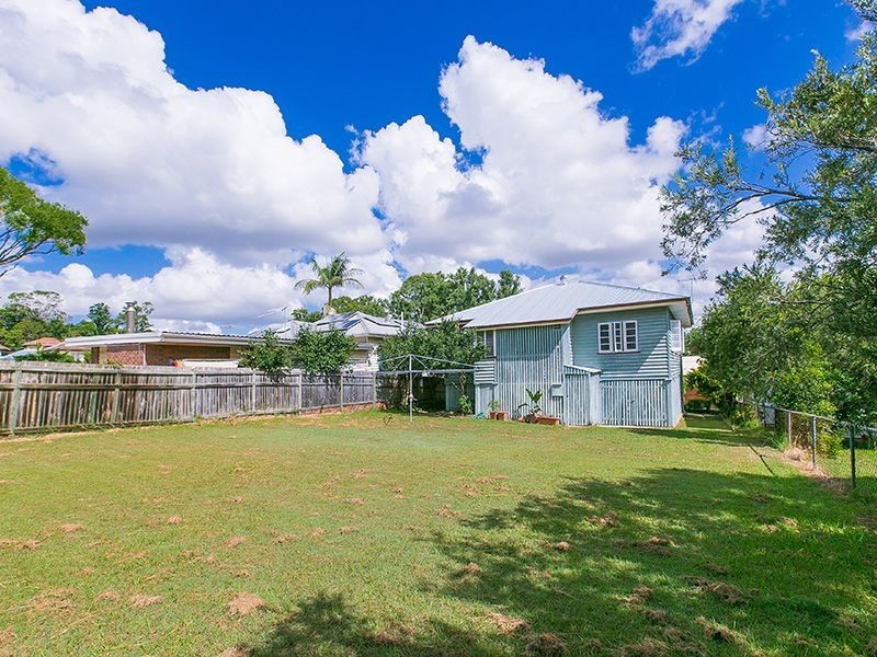 16 Woodlea Street, Moorooka QLD 4105