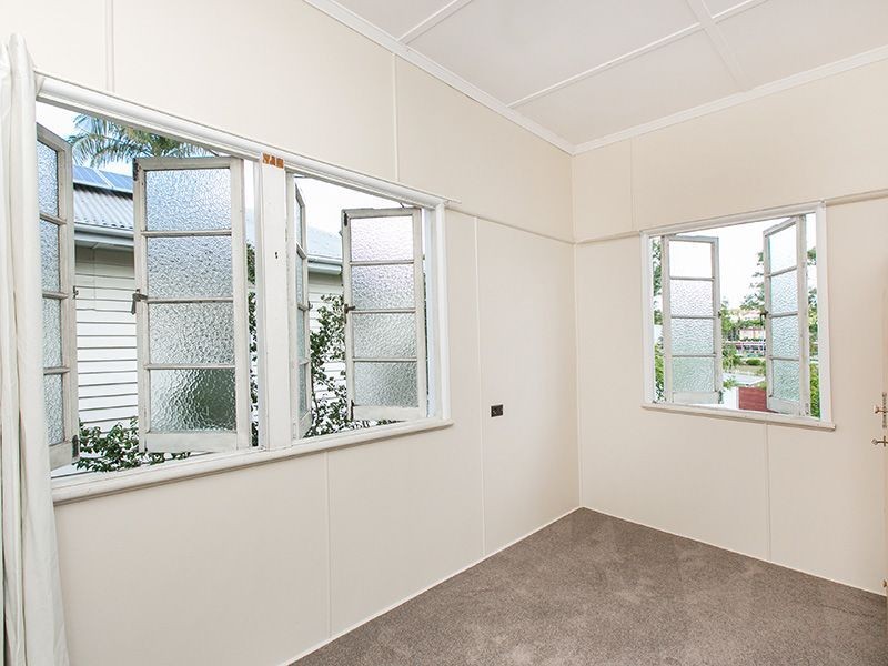 16 Woodlea Street, Moorooka QLD 4105