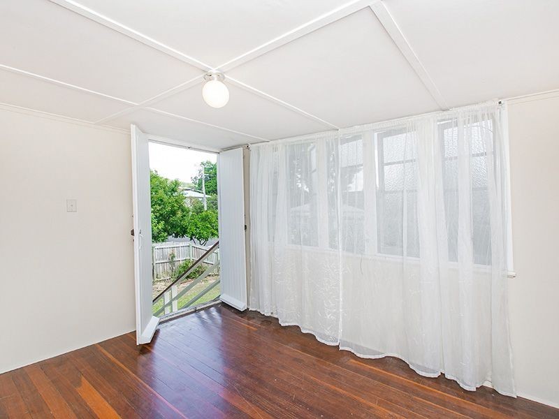 16 Woodlea Street, Moorooka QLD 4105