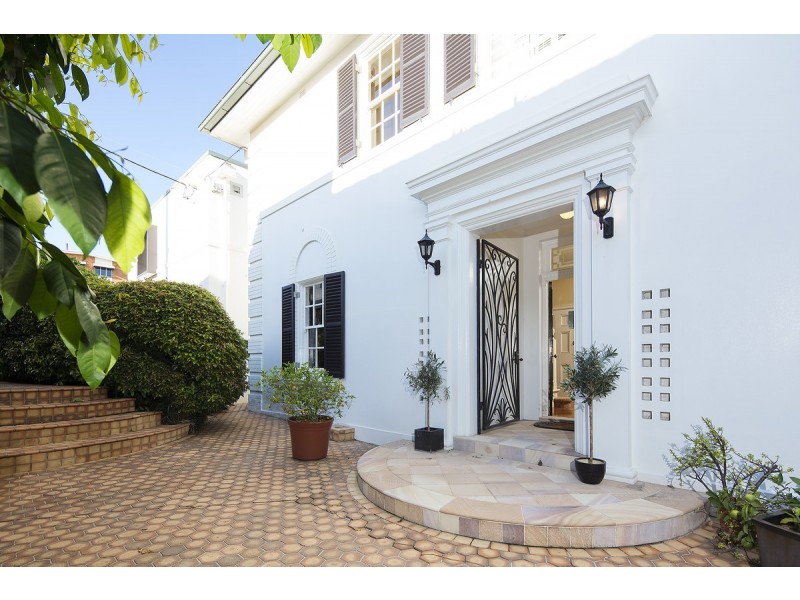 84 Markwell Street, Hamilton QLD 4007