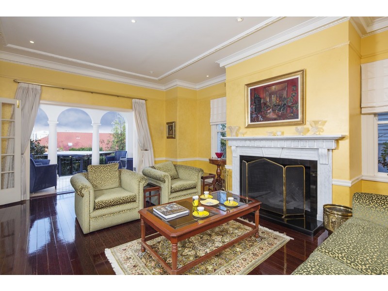 84 Markwell Street, Hamilton QLD 4007