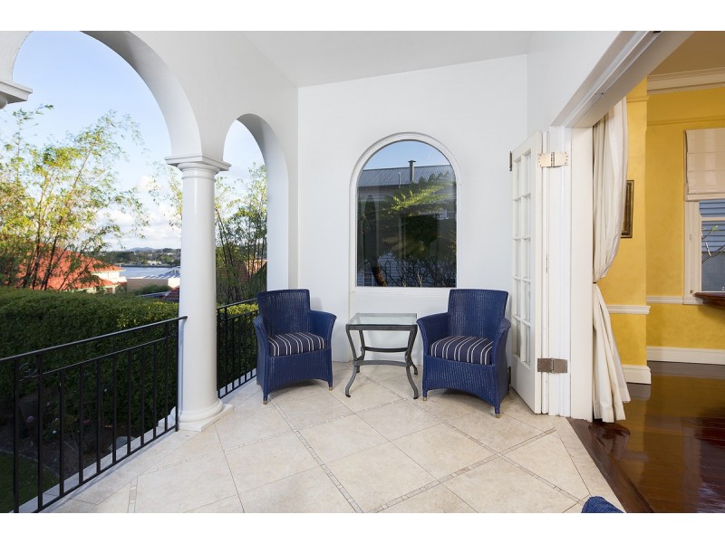 84 Markwell Street, Hamilton QLD 4007