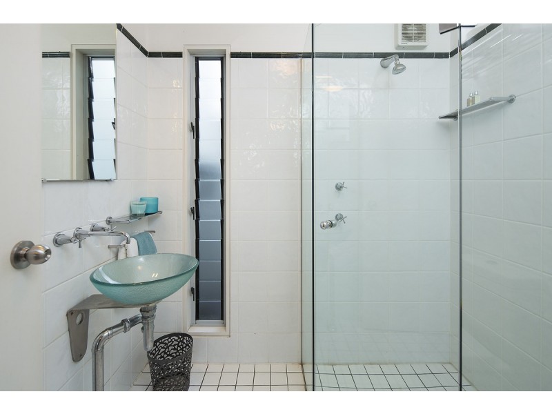 84 Markwell Street, Hamilton QLD 4007