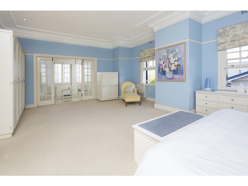 84 Markwell Street, Hamilton QLD 4007