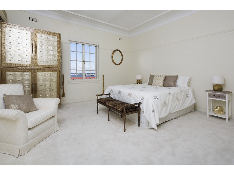 84 Markwell Street, Hamilton QLD 4007