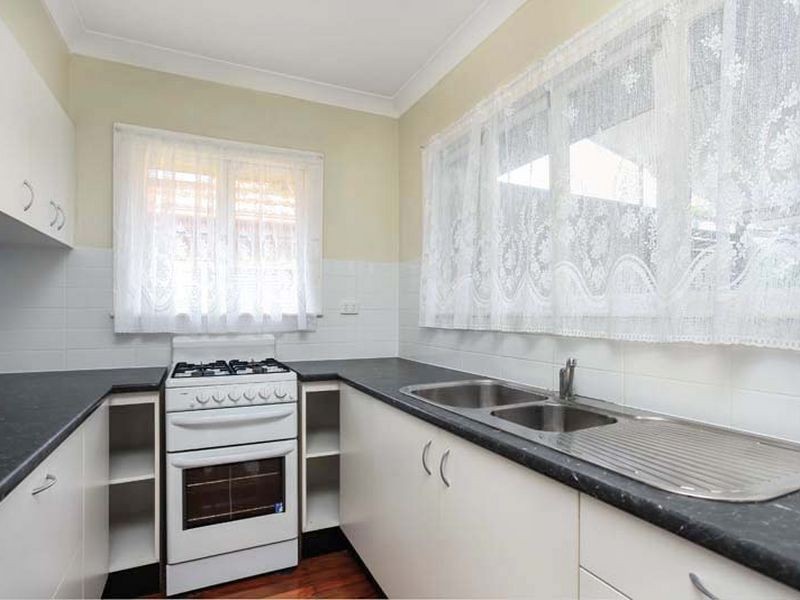 3 Rowland Street, Coorparoo QLD 4151