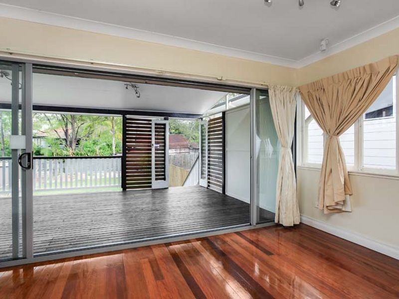 3 Rowland Street, Coorparoo QLD 4151