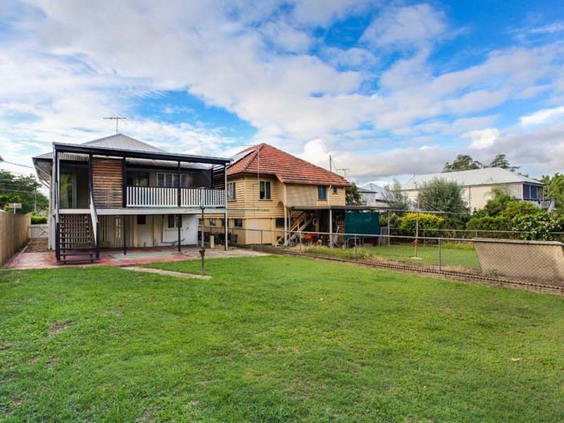 3 Rowland Street, Coorparoo QLD 4151