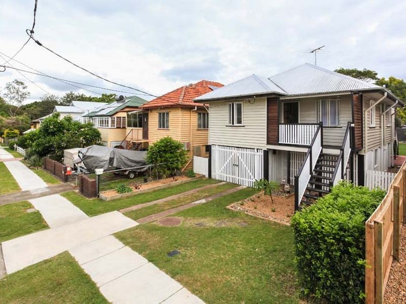 3 Rowland Street, Coorparoo QLD 4151