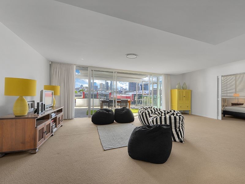 15 Proe Street, Newstead QLD 4006