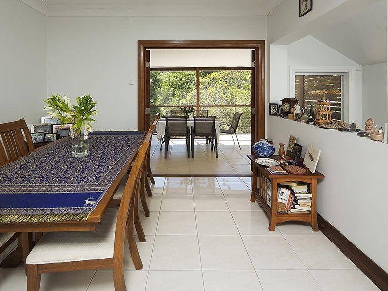 152 Highland Terrace, St Lucia QLD 4067