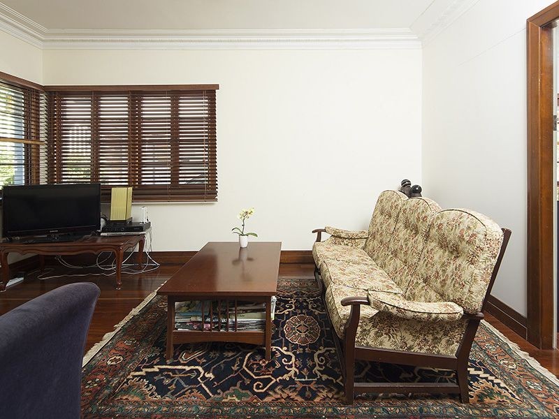 152 Highland Terrace, St Lucia QLD 4067