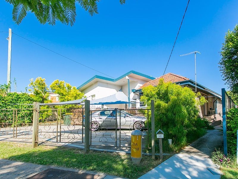 18 Luxworth Street, Moorooka QLD 4105