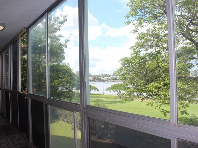 2/102 Oxlade Drive, New Farm QLD 4005