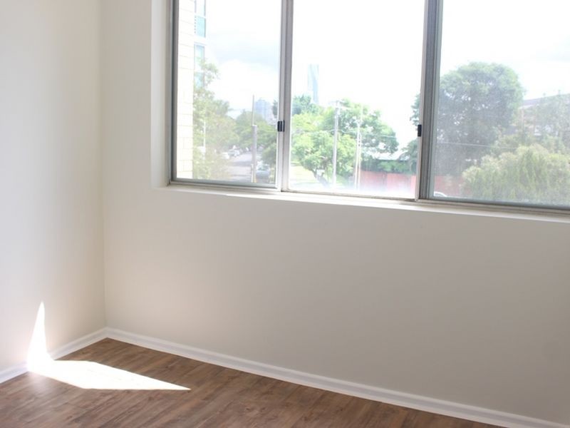 2/102 Oxlade Drive, New Farm QLD 4005