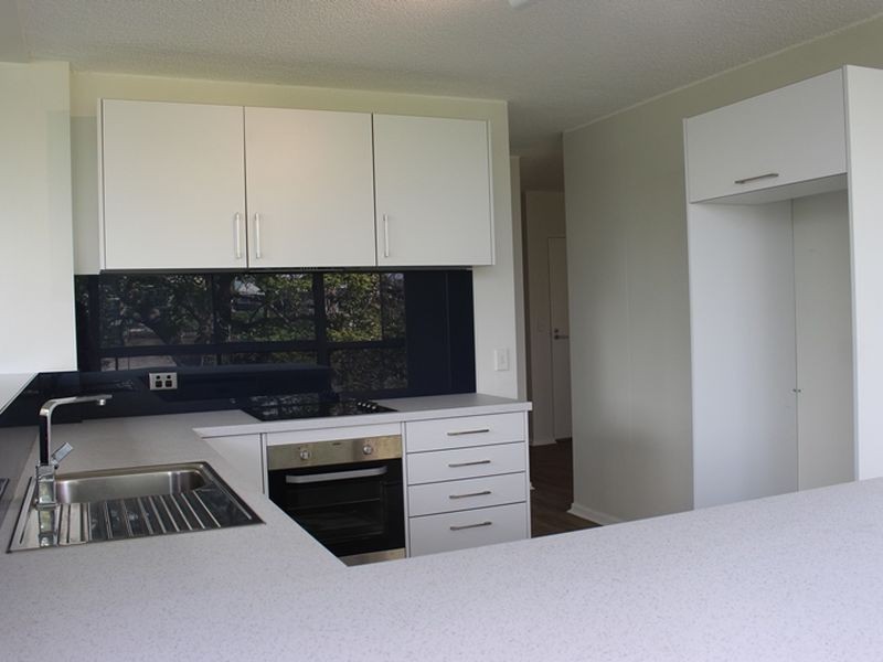 2/102 Oxlade Drive, New Farm QLD 4005