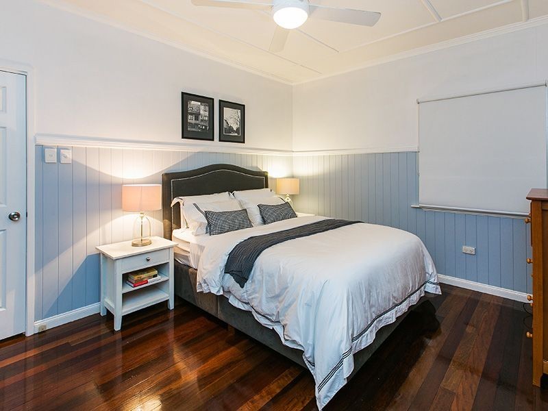 10 Stevens Street, Yeronga QLD 4104