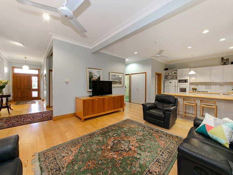 20 Grimes Street, Yeronga QLD 4104