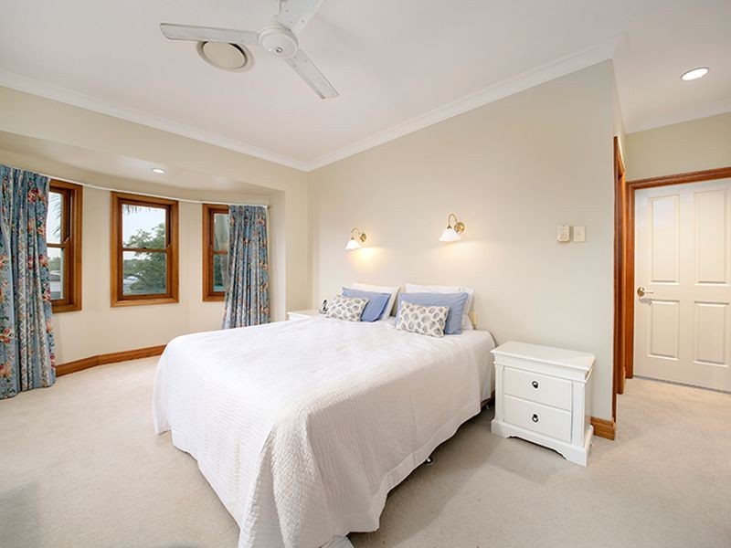 20 Grimes Street, Yeronga QLD 4104