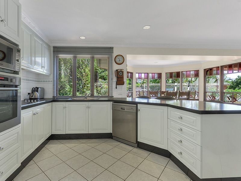 6 Castle Hill Drive, Murrumba Downs QLD 4503