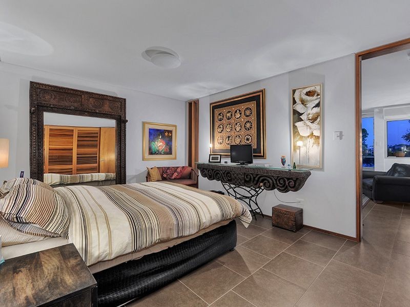 2/128 Oxlade Drive, New Farm QLD 4005