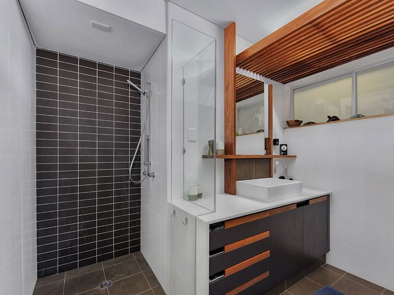 2/128 Oxlade Drive, New Farm QLD 4005