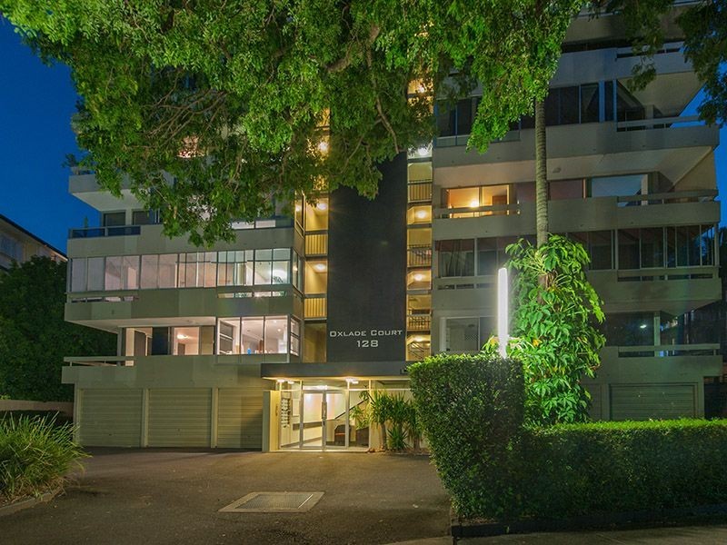 2/128 Oxlade Drive, New Farm QLD 4005