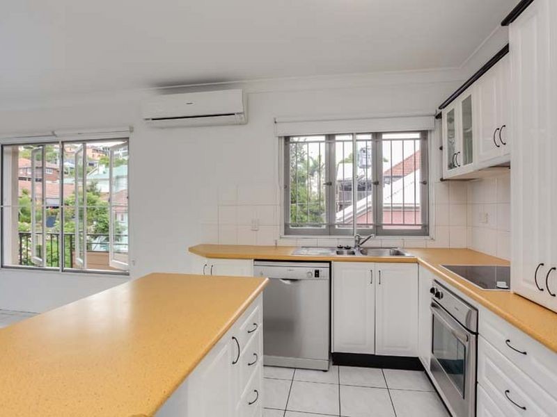 8/136 Kingsford Smith Drive, Hamilton QLD 4007