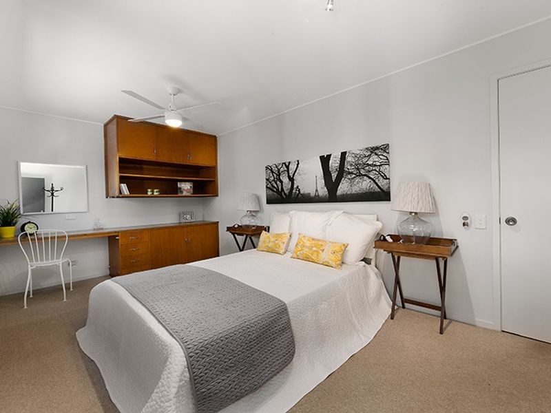 45 Oriel Road, Yeronga QLD 4104