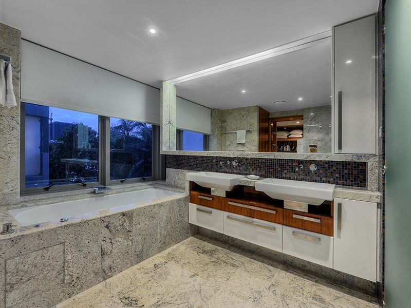 6/166 Oxlade Drive, New Farm QLD 4005