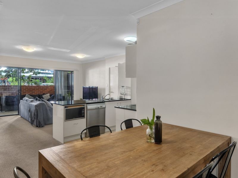 2/120 Commercial Road, Teneriffe QLD 4005