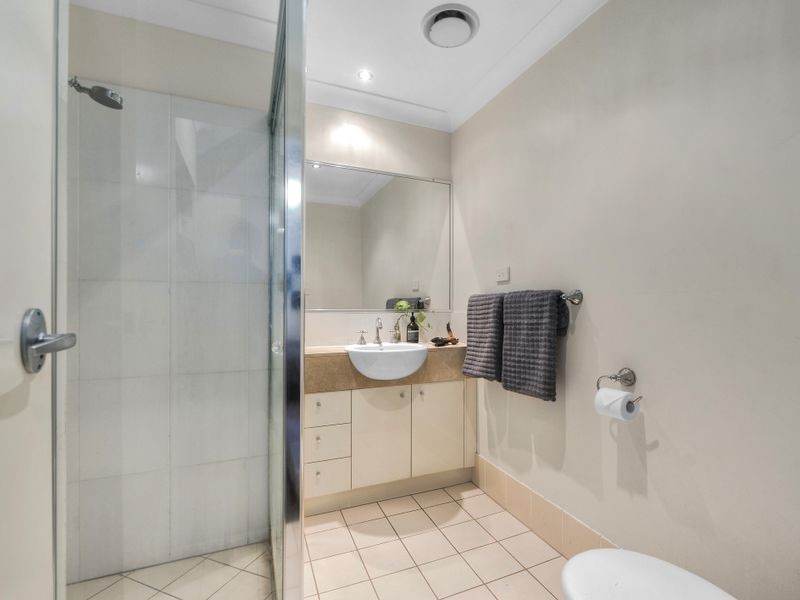 2/120 Commercial Road, Teneriffe QLD 4005